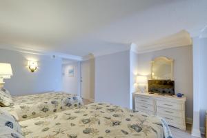 Beachfront Daytona Vacation Rental with Balcony