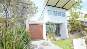 Connemara Wallabi Point - Tinonee