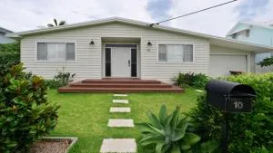 Number 10 Tirriki Street - Wallabi Point