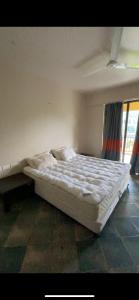 4 bhk lavish lake side property