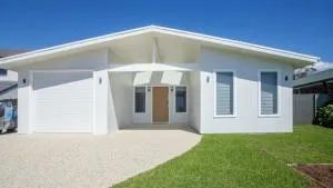 Old Bark House - Manning Point