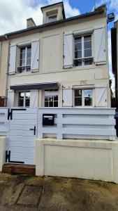 Maisons de vacances L'Arromanchaise - Gold Beach : photos des chambres