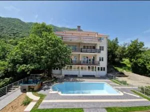 M apartman - Prčanj