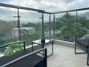 Taryn Suite 2BR Apt in Kingston