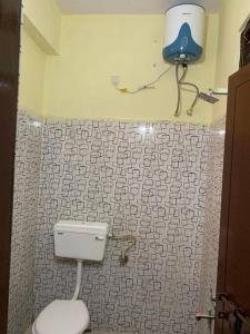 KesarHomes-HomeStay- FLT202-2nd Flr-2BHK-APT-AC-Lift-Kukatpally