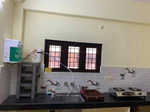 KesarHomes-HomeStay- FLT202-2nd Flr-2BHK-APT-AC-Lift-Kukatpally