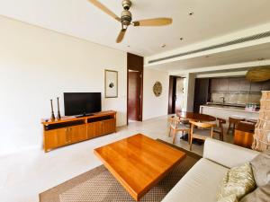 Resort Apartment, 1 minutes walk from the beach!
