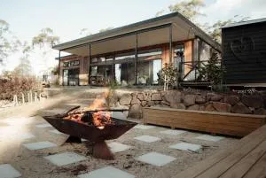 The House On Bruny - Middleton