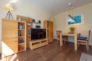 Haus Holstein - WG 6 mit Balkon, strandnah