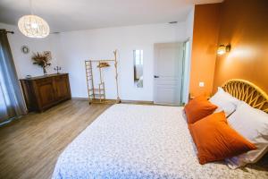 Maisons de vacances Gite O Tilleul Enchante : photos des chambres