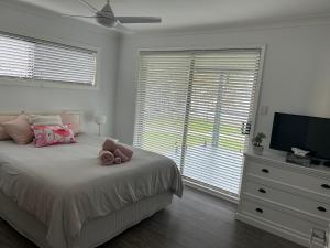 Waters Edge Golden Sunrise Two Bedroom Apartment Recent Reno