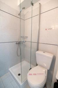 One-Bedroom Apartment with Sea View room in Jasmine Hotel Apartments