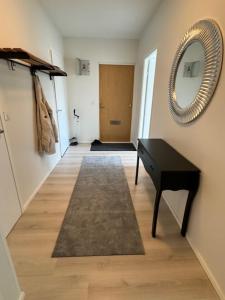 Ilona Apartments, Escape 1