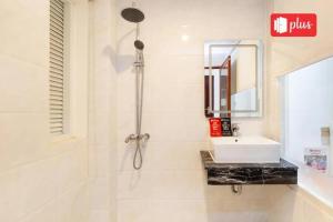 Spring Hotel 39 Bạch Đằng SG - by Bay Luxury