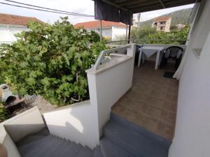 Apartment in Vinišce with Terrace, Air condition, WIFI (4756-2)