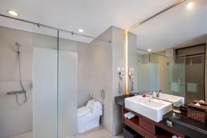 Phòng Deluxe hướng hồ bơi 2 giường (Deluxe Pool View Twin room)