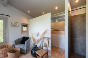 Maison de famille donnant sur le Golf et le Fier dArs dans un parc de 7500m2