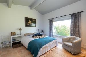 Villas Maison de famille donnant sur le Golf et le Fier d'Ars dans un parc de 7500m2 : photos des chambres