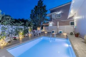 Soso's Garden House with Pool - Plános