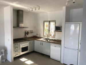 CasaMarga San José Precioso apartamento con piscina y vistas al mar