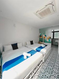 Beach Hotel Grand World (La La Homestay)