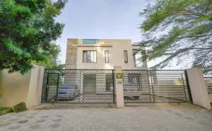 Stylish RidgeView apart - Nyarutarama