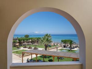 Sea View Suites - Plaka Beach Resort
