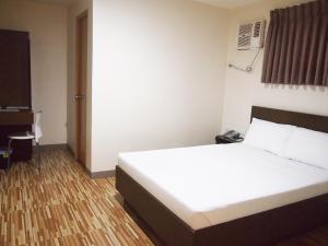 Emerald Suites CDO