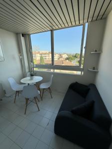 Studio Antibes Port Vauban.