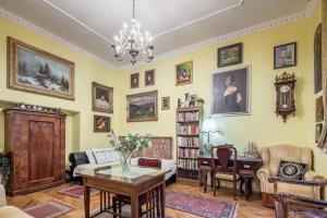 Central Market Apartment