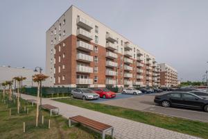 Wróblewskiego Studio with Garden by BookingHost