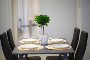 Emphasis - Galerius Palace #Skgbnb