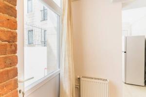 Beautiful 2BR House wAC 400meters Taksim Square