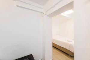 Beautiful 2BR House wAC 400meters Taksim Square