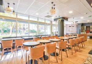 Hotels B&B HOTEL Paris Malakoff Parc des Expositions : photos des chambres