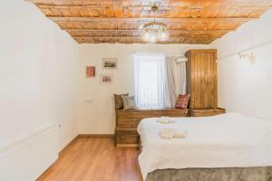 Beautiful 1 Br Apt. wAC 400 meters Taksim Square