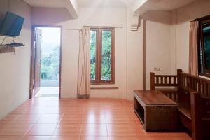 Villa dOasis 2 Puncak Mitra RedDoorz