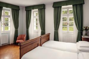 Suite (4 Adults) room in Hotel Roma Prague