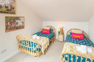 Family Friendly Sleeps 6 in Exmouth By The Sea