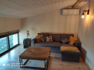 Appartements Gite Les Cardoux : Appartement 2 Chambres