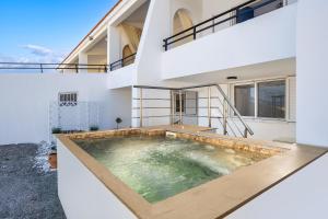 Psychedelia Beach House