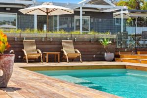 The Deck on Donalda - Sorrento poolside oasis