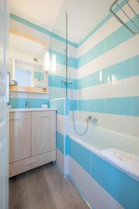 Appartements Le COQ -Splendide vue -magnifique piscine -Parking : photos des chambres