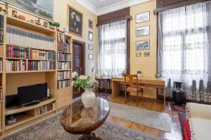 Ultra Central Location