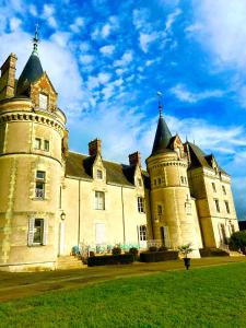 Château de la Pervenchère gîte des Cavaliers