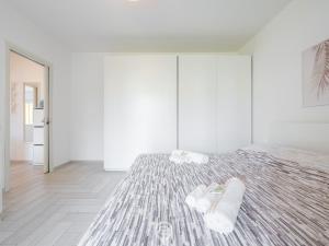 Green Oasis Apartment img10