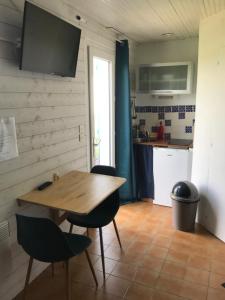 Studio avec piscine