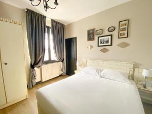 Hotels Best Western Le Cheval Blanc -Vue sur le port-plein centre ville : photos des chambres