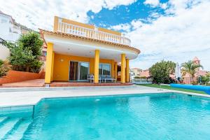 Villa with private pool and magnificent views