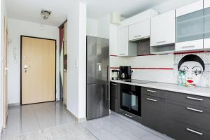 Malczewskiego Chic Studio by BookingHost